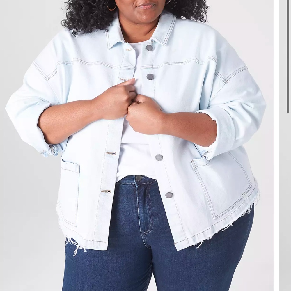 Chic Light Denim Jacket